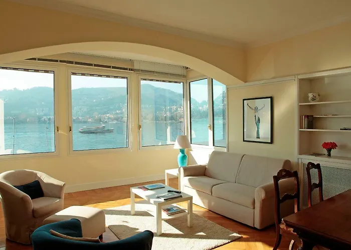 Lake View 9